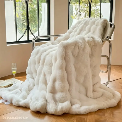 DreamCloud Faux-Fur Blanket Off-White