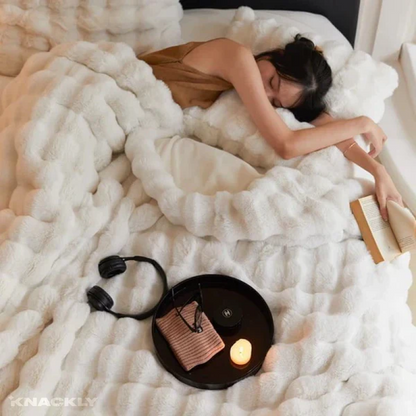 DreamCloud Faux-Fur Blanket Off-White